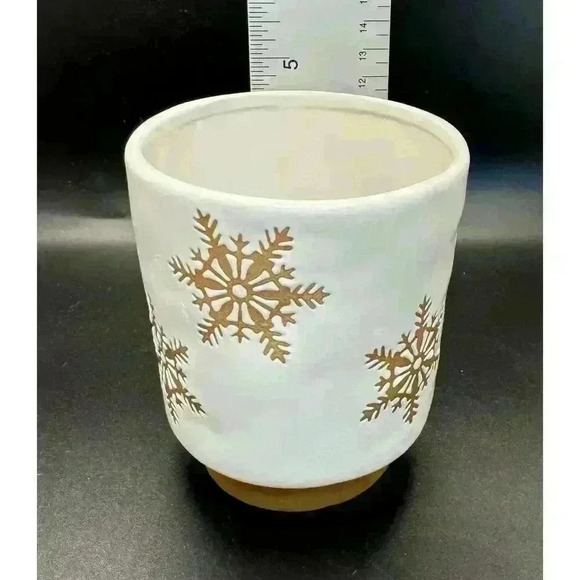 NWOT Christmas X-Mass  White Pot with Gold Snowflakes Demetria Decor Planting - Picture 4 of 7